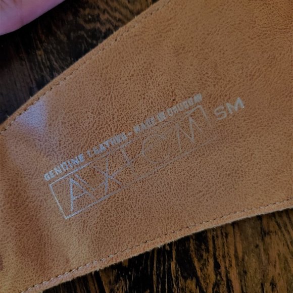 VINTAGE LEATHER ASYMMETRICAL BELT 80'S - Picture 5 of 6